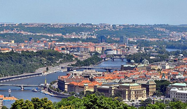 Blick vom Laurenzberg/Petrin auf Prag, Tschechien