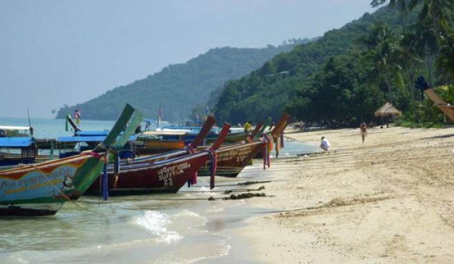 Jeden Tag eine neue Insel entdecken in der Andamanensee, Thailand