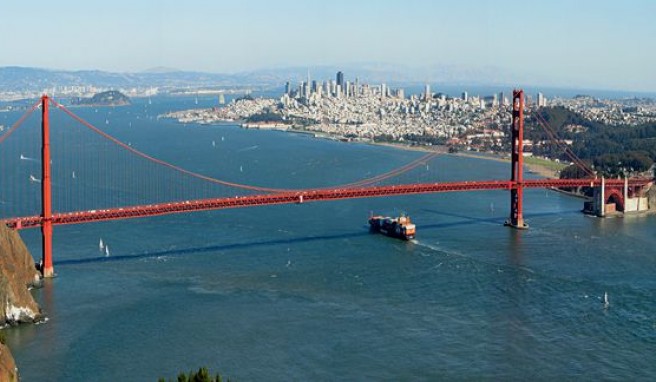 Die Golden Gate Bridge in San Francisco, Symbol Kaliforniens, USA