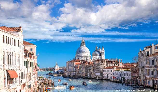 Der prachtvolle Canal Grande mit der Chiesa Santa Maria della Salute