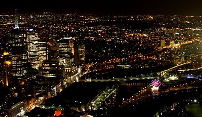 Blick auf Melbourne by night vom Skydeck des Eureka Towers The Edge, Victoria, Australien