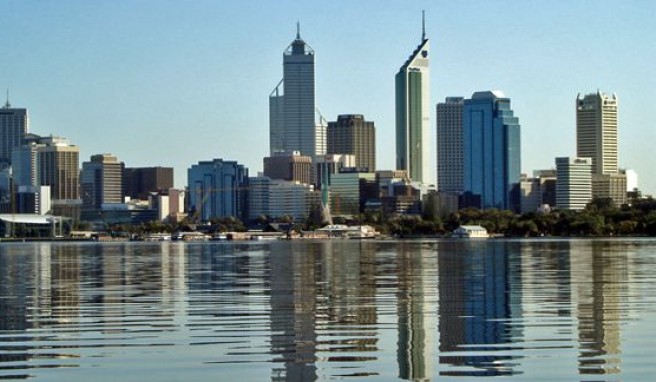 Skyline von Perth, der Millionenstadt im unendlich weiten Westen Australiens