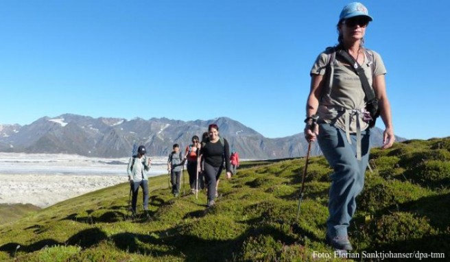 Catherine Rigby (r.), kurz Kasha, führt die Gruppe durch die Wildnis im Südteil des Denali-Nationalpark