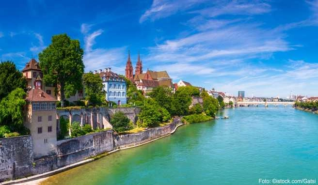 Basel ist eine kleine Stadt der großen Gegensätze, denn hier treffen Gebäude aus dem 15. Jahrhundert auf zeitgenössische Architektur