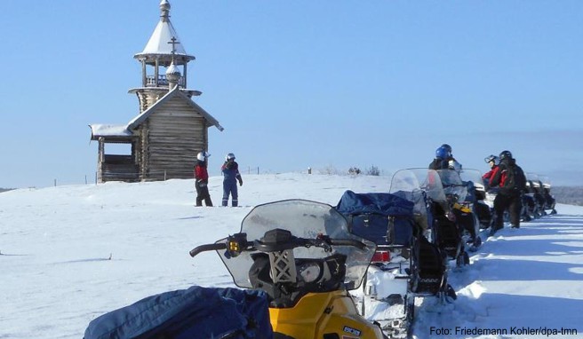 Winter in Karelien  Mit dem Motorschlitten über das Eis