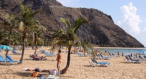 Spaziergang am Strand oder Badevergnügen: der Playa de las Teresitas.
