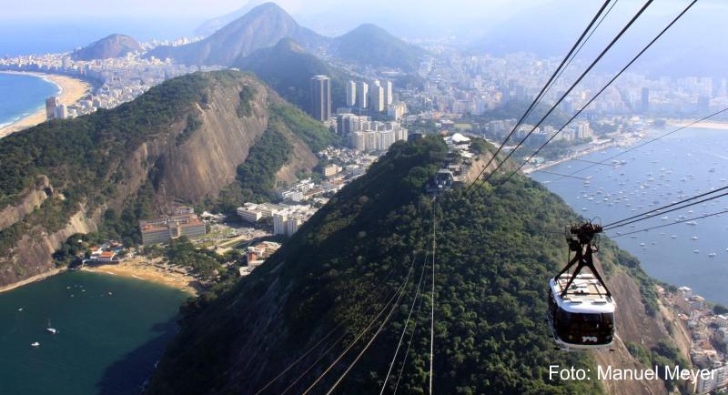 Wer mit der Gondel-Seilbahn auf den Zuckerhut fährt, wird mit einem grandiosen Stadtpanorama belohnt