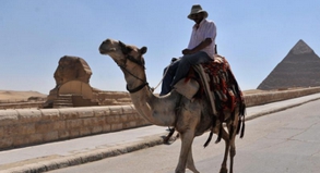 Das Auswärtige Amt rät von Reisen in die Touristenzentren in Oberägypten und in die Urlaubsgebiete am Roten Meer ab