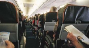 Müssen Dicke demnächst mehr für den Flug zahlen? Müssen Dicke demnächst mehr für den Flug zahlen?