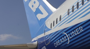 Aus der Traum vom Flug mit der «Dreamliner»: Wer einen Platz in einer der neuen Boeing 787 gebucht hatte, muss fürs Erste mit einer anderen Maschine vorlieb nehmen.##Foto: Michael Nelson Aus der Traum vom Flug mit der »Dreamliner»: Wer einen Platz in einer der neuen Boeing 787 gebucht hatte, muss fürs Erste mit einer anderen Maschine vorlieb nehmen.