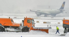 Bringen Schneestürme und Co. den Flugverkehr zum Erliegen, muss die Airline den Passagieren keinen Schadenersatz zahlen