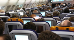 Die Lufthansa will Fluggästen eine zusätzliche Sitzklasse namens »Premium Economy« anbieten. Starten soll das intern lange umstrittene Angebot nun 2014.##Foto: Christian Charisius Die Lufthansa will Fluggästen eine zusätzliche Sitzklasse namens »Premium Economy« anbieten. Starten soll das intern lange umstrittene Angebot nun 2014.