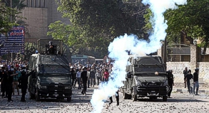 Gewaltsame Proteste in Kairo: Jetzt haben mehrere Reiseveranstalter ihre Ausflüge in die Hauptstadt Ägyptens abgesagt.