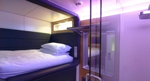 Flugzeug-Komfort auf festem Boden: Die Inneneinrichtung des Yotels in London erinnert vom Design an einen Langstreckenflieger.##Foto: Yotel Flugzeug-Komfort auf festem Boden: Die Inneneinrichtung des Yotels in London erinnert vom Design an einen Langstreckenflieger.