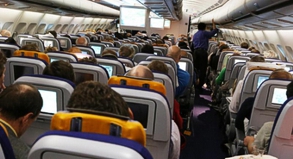 Bei der Lufthansa soll es keine Handytelefonate an Bord geben##Foto: Christian Charisius Bei der Lufthansa soll es keine Handytelefonate an Bord geben