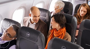 »Light«, »Classic« und »Flex« heißen die neuen Europa-Tarife der Lufthansa in der Economy-Class##Foto: Lufthansa/Jens Goerlich »Light«, »Classic« und »Flex« heißen die neuen Europa-Tarife der Lufthansa in der Economy-Class