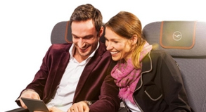 Raus aus der Enge der Economy Class: In der neuen Premium Economy von Lufthansa sollen Gäste unter anderem mehr Beinfreiheit bekommen##Foto: Lufthansa Raus aus der Enge der Economy Class: In der neuen Premium Economy von Lufthansa sollen Gäste unter anderem mehr Beinfreiheit bekommen