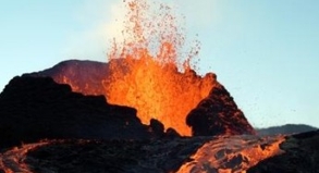 Der Vulkanausbruch in Island hat auch Auswirkungen auf die Flugpreise.