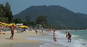 Ko Samui ist eine der beliebtesten Urlaubsinseln in Südoastasien. Thailand gilt als relativ sicheres Reiseland - doch Anschläge können auch dort nicht ausgeschlossen werden