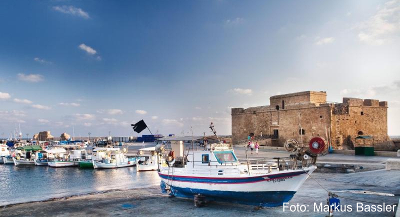 Der Hafen von Paphos ist einer der zentralen Schauplätze der Veranstaltungen im Kulturhauptstadtjahr. Unter anderem gibt es hier Musik und Lichtshows