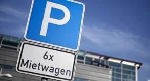 mit Mietwagen Bei Vorgabe im Vertrag Polizei rufen