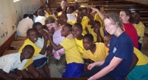 VOLUNTOURISMUS 