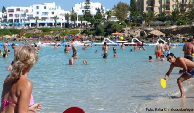 Auch in diesem Jahr ist Zypern, hier der Badeort Protaras, ein beliebtes Reiseziel bei deutschen Touristen