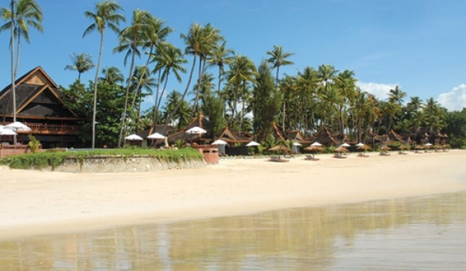 Das Amazing Ngapali Resort liegt am fast menschenleeren Palmenstrand von Ngapali / Myanmar (Burma)
