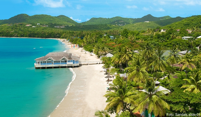 Das Strandhotel »Sandals Halcyon Beach Hotel« auf St. Lucia