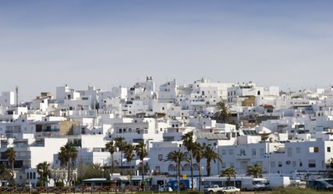 Conil an der Costa de la luz hat die perfekte Mischung aus Traumstrand und Kultur.##Foto:Sunnydays Fotolia Conil an der Costa de la luz hat die perfekte Mischung aus Traumstrand und Kultur.