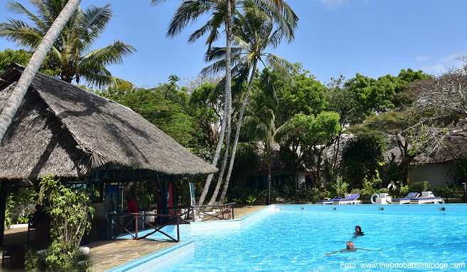 Die »Baobab Sea Lodge« liegt direkt am weißen Sandstrand von Kilifi