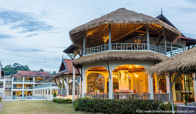 Das Khao Lak Diamond Beach Resort & Spaliegt direkt am feinsandigen Khao Lak Beach an der Grenze zum Lamlu Nationalpark