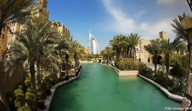 Nach dem Shoppen in die Wüste 3. DUBAI