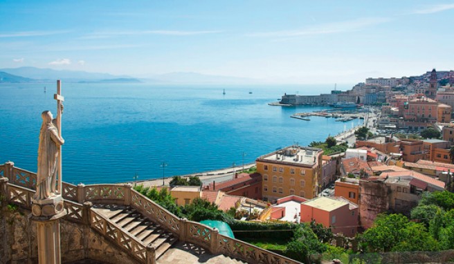 Von der Kirche San Francesco aus bietet sich ein schöner Blick auf die Altstadt von Gaeta