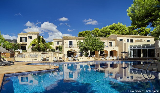 Das »H10 Punta Negra« der spanischen Hotelkette H10 an der Südwestküste von Mallorca in absoluter Toplage Das »H10 Punta Negra« der spanischen Hotelkette H10 an der Südwestküste von Mallorca in absoluter Toplage