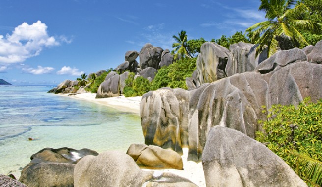 Anse Source d’Argent: Schmückt fast jede Postkarte, ist aber auch zum Fotografieren und Planschen besser geeignet als zum Schwimmem##Foto: Seychelles Tourism Board Anse Source d’Argent: Schmückt fast jede Postkarte, ist aber auch zum Fotografieren und Planschen besser geeignet als zum Schwimmem