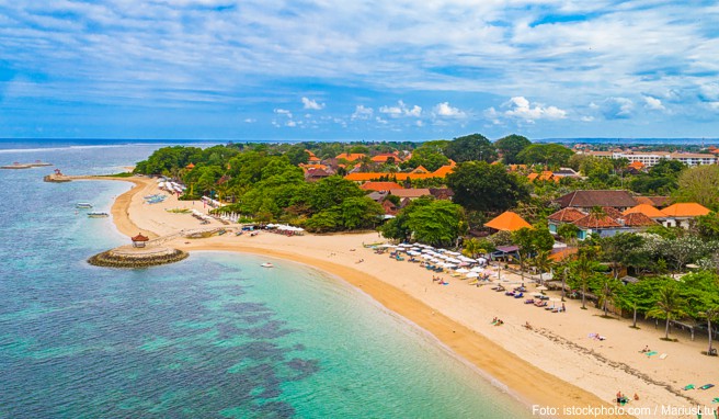 Sanur Beach auf Bali ist ein perfekter Urlaubsplatz