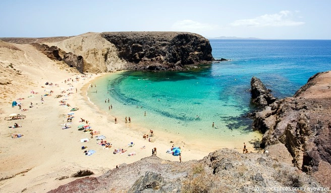 Die herrlichen Badebuchten auf Lanzarote sind im Winter nicht so überfüllt Die herrlichen Badebuchten auf Lanzarote sind im Winter nicht so überfüllt