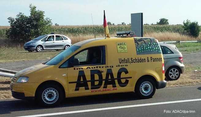 Angebliche Pannenhelfer geben vor, vom ADAC zu sein und zocken Ausländer ab