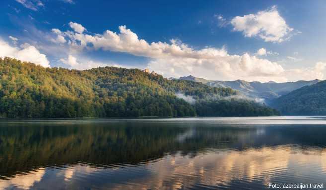Der Goygolsee ist einer von über 450 Seen in Aserbaidschan mit besten Wander- und Angelmöglichkeiten