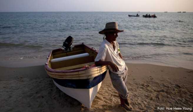 Der Strand Tianya Haijiao gehört zu den Touristen-Hotspots der chinesischen Provinz Hainan. Einheimische bieten hier Bootsfahrten an