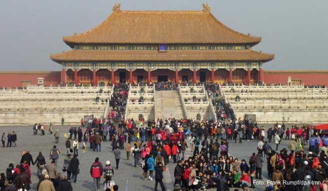 Peking mit der Verbotenen Stadt gehört schon heute zu den Städten in China, die Deutsche bis zu sechs Tage lang visumfrei besuchen können - im Dezember kommen nun vier weitere Städte hinzu