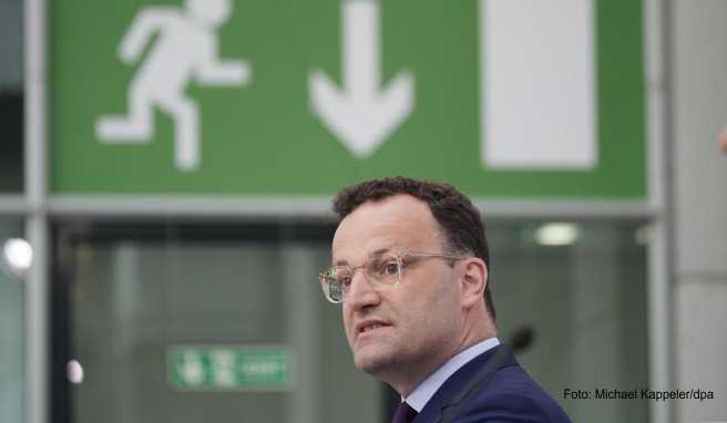 Gesundheitsminister Jens Spahn spricht bei einer Pressekonferenz zur nationalen Teststrategie in der Bekämpfung der Corona- Pandemie