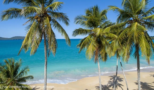 Touristen, die mit dem Flugzeug in die Dominikanische Republik reisen und in einem Hotel übernachten, erhalten bis Ende März eine kostenlosen Covid-19-Versicherung