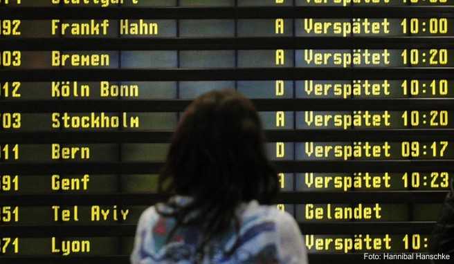 Engpässe bei Fluglotsen Flugverspätungen und Ausfälle dauern bis Herbst