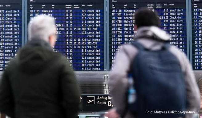 Bei Sturm und Gewitter können Flüge nicht starten und landen - dann müssen Fluggesellschaften oft ihre Flüge streichen