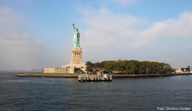 Deutsche, die die Freiheitstatue in New York besuchen möchten, brauchen eine Esta-Genehmigung