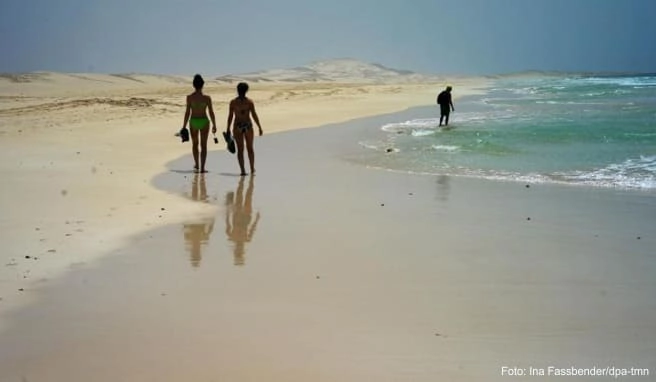 Um den Urlaub in der Ferne unbeschwert genießen zu können, empfiehlt sich eine Auslandskrankenversicherung Um den Urlaub in der Ferne unbeschwert genießen zu können, empfiehlt sich eine Auslandskrankenversicherung