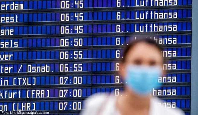 Abflug oder besser die Reise verschieben? Das fragen sich in Corona-Zeiten viele Abflug oder besser die Reise verschieben? Das fragen sich in Corona-Zeiten viele