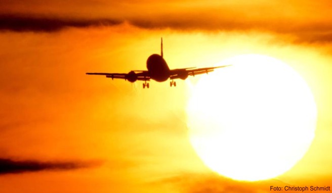 Entschädigung Pilot darf wegen fehlender Lizenz nicht landen